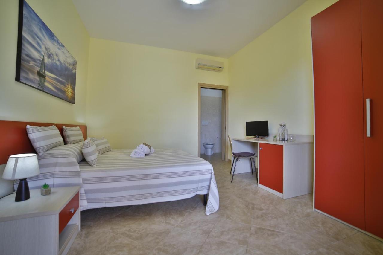 B&B La Casa Di Attilio Porto Cesareo Exterior photo