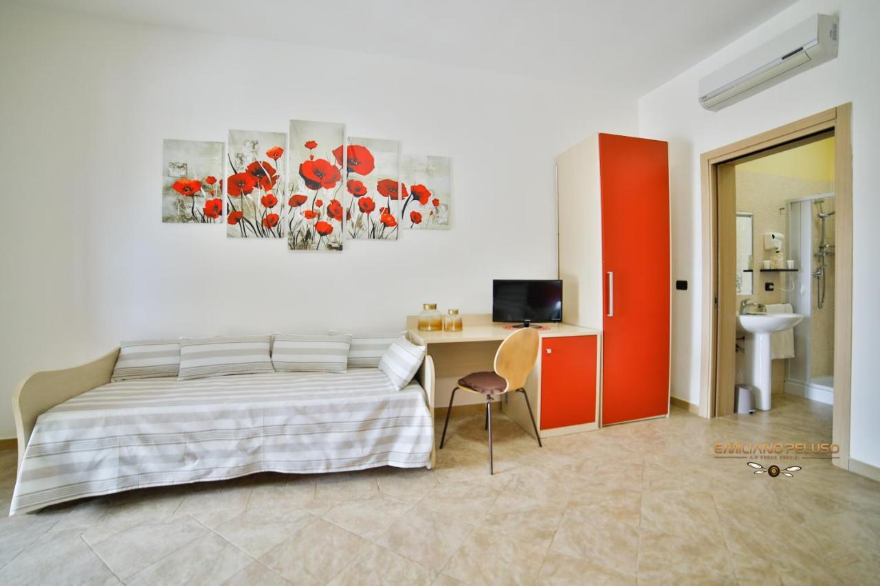 B&B La Casa Di Attilio Porto Cesareo Exterior photo